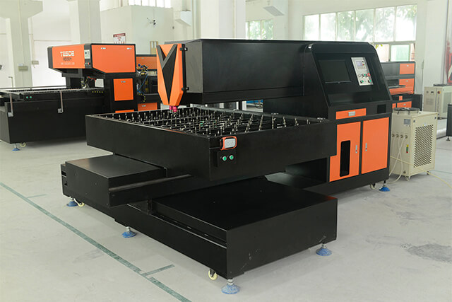 M&aacute;quina troqueladora de madera con l&aacute;ser CNC de 800W con tubo l&aacute;ser 